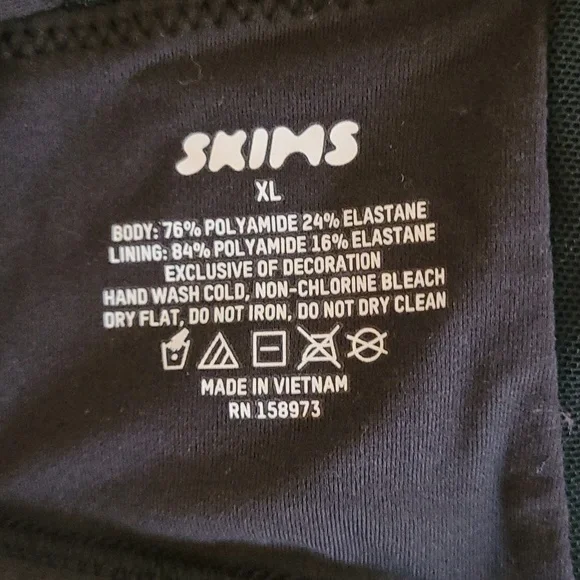 Nwt Skims crossover bralette. - Picture 3 of 3